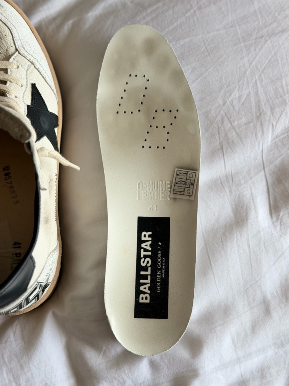 GOLDEN GOOSE Ballstar Leather Low-Top Sneakers in Off-White & Black - Picture 15 of 16